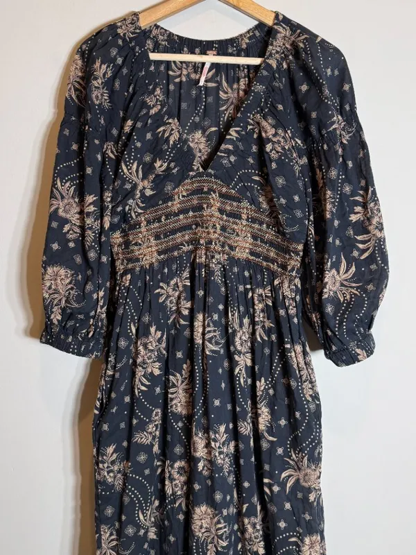 Free People Golden Hour Floral Maxi Dress Women's XS Black Ruffle Smocked Boho - Image 9