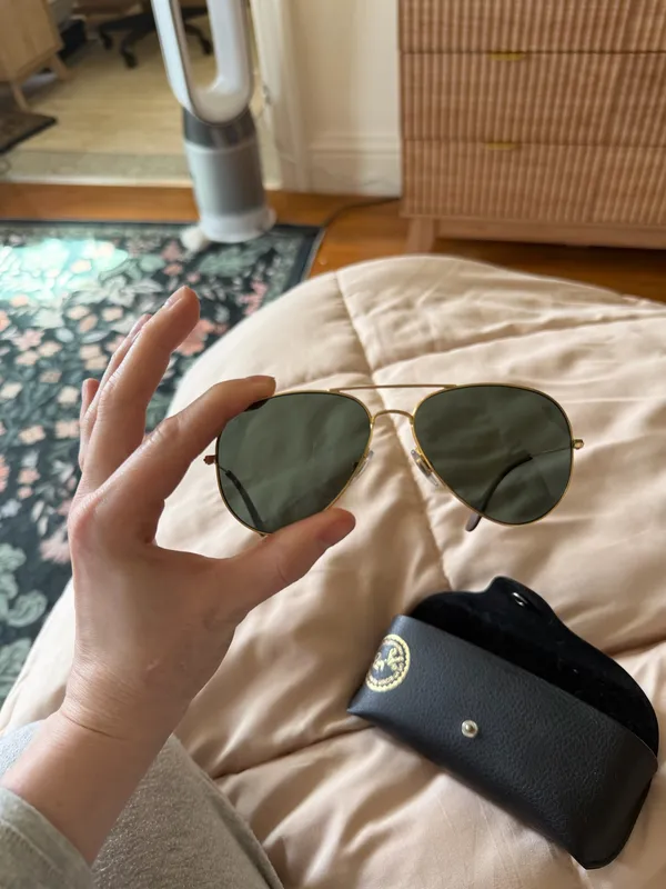 Ray-Ban Aviator Gold and case  - Image 3