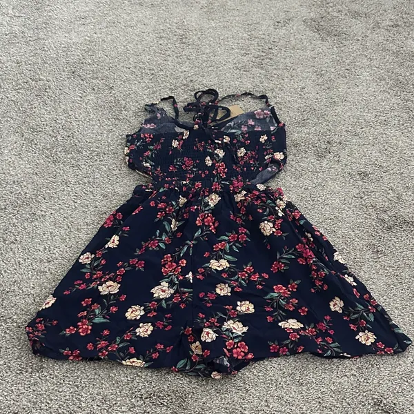 American Eagle Outfitters Floral Cut-out romper - Image 5