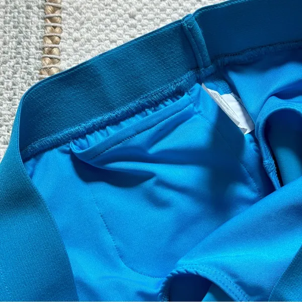 Hoka One One Diva Blue Performance 2” Lightweight Running Shorts Women’s Size XS - Image 8