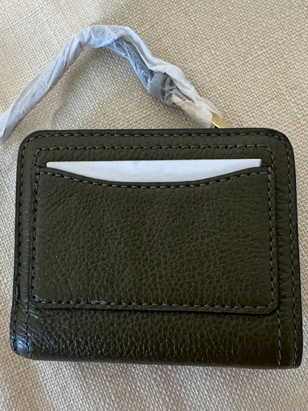 Marc Jacobs Mini Compact Wallet Item No. M0015122 - Image 2