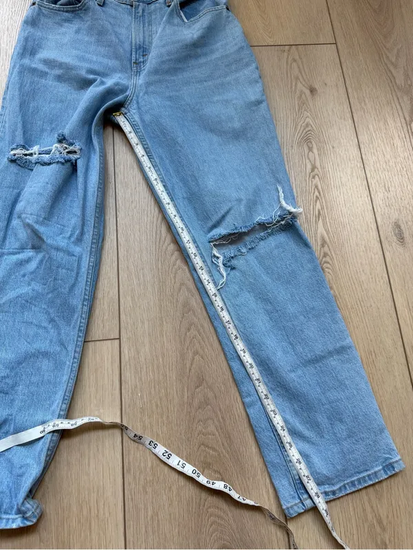 Abercrombie & Fitch 90’s Straight Ultra High Rise Curve Light Wash Distressed 28 - Image 6