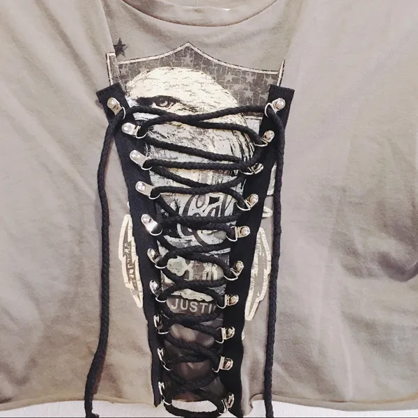 Military green tie front graphic cropped Top - Image 2