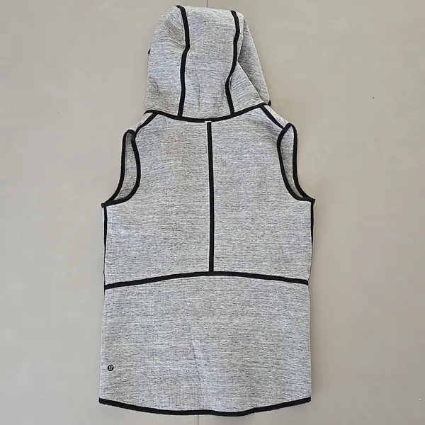 New Reversible Lululemon Insculpt Vest In Gray With Hood - Image 6