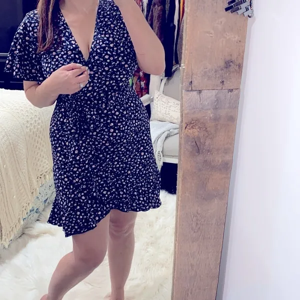 SHEIN flirty floral wrap dress size large - Image 3