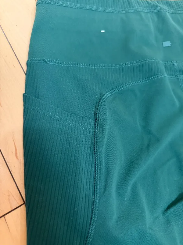 Mondetta World Outfitter Dark Green Ribbed Detail Bike Shorts Size Small - Image 7