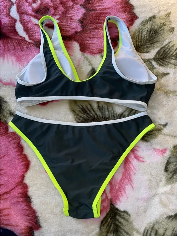 Dark Green Bikini Set Size M - Image 2