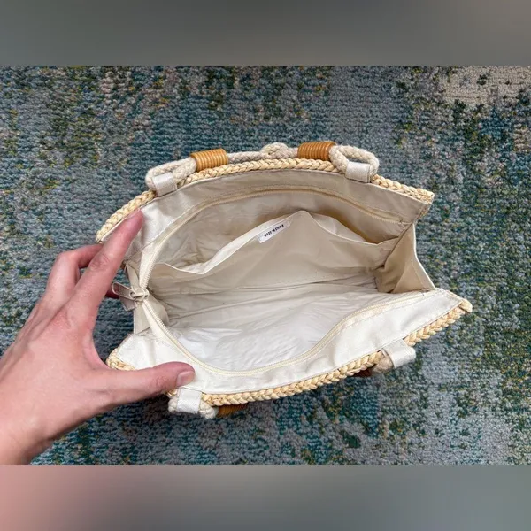 Vintage straw floral crochet tote purse - Image 9