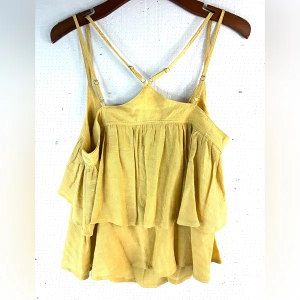 Hem & Thread M Strappy Ruffle Golden Tiered Ruffle Layer Crop Top - Image 2
