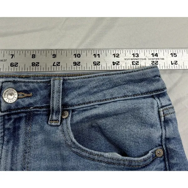 American Eagle Mom Jeans Women's 6 Long Light Wash Distressed Stretch Comfort - Image 10
