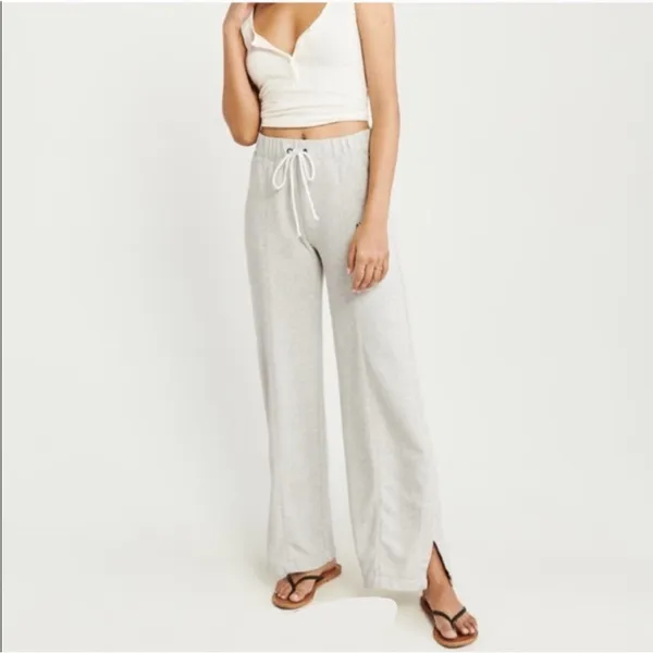 Abercrombie Split Hem Wide Leg Sweatpants Medium - Image 2