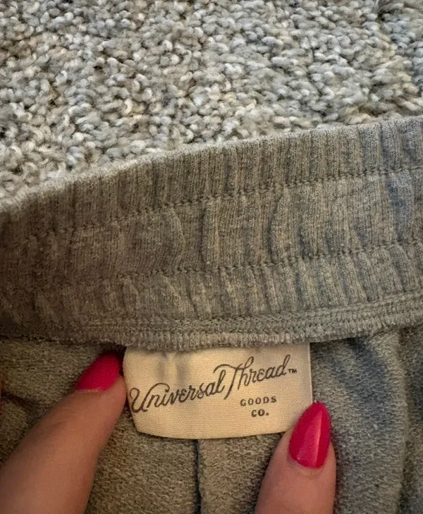 Universal Threads Grey Shorts - Image 4