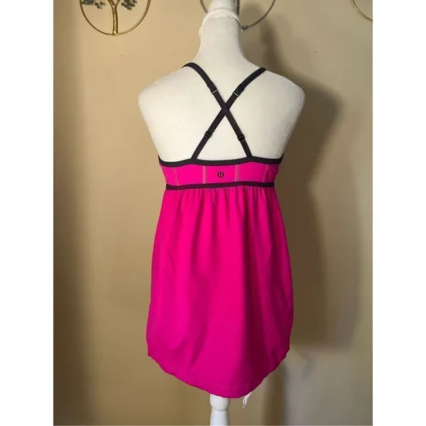 Lululemon Rehearsal Athletic Tank Top in Paris Pink Size 4 - Image 2