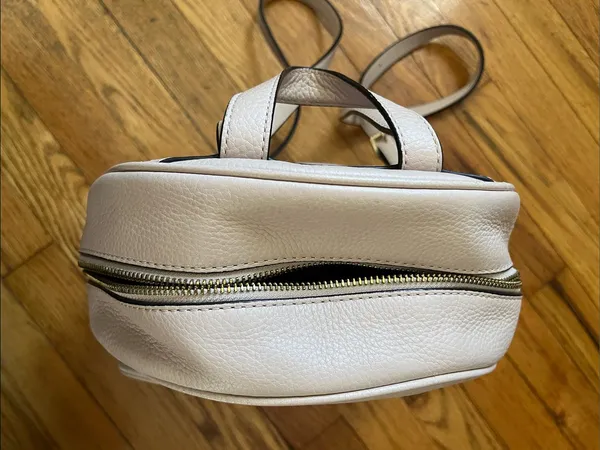 Michael Kors Light Pink Pebbled Leather Backpack with Gold Logo - Image 5