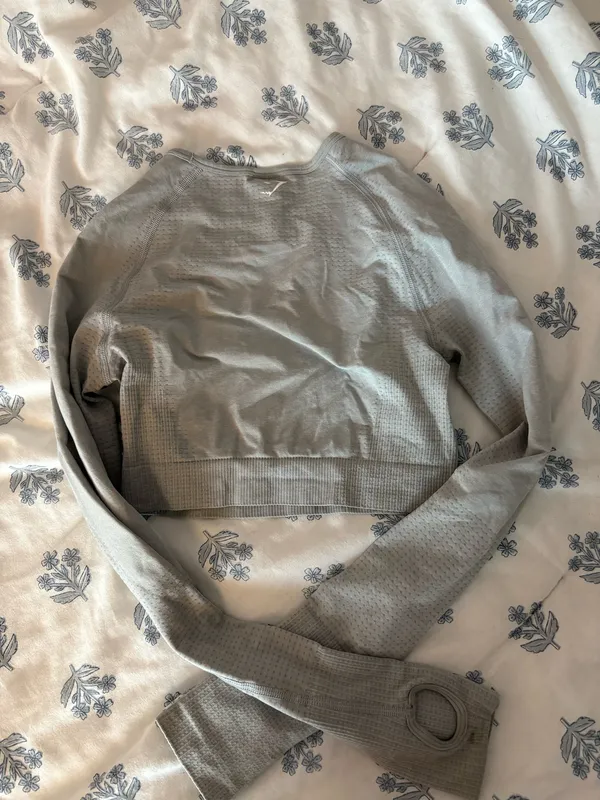 Gymshark Long Sleeve Crop Top - Image 2