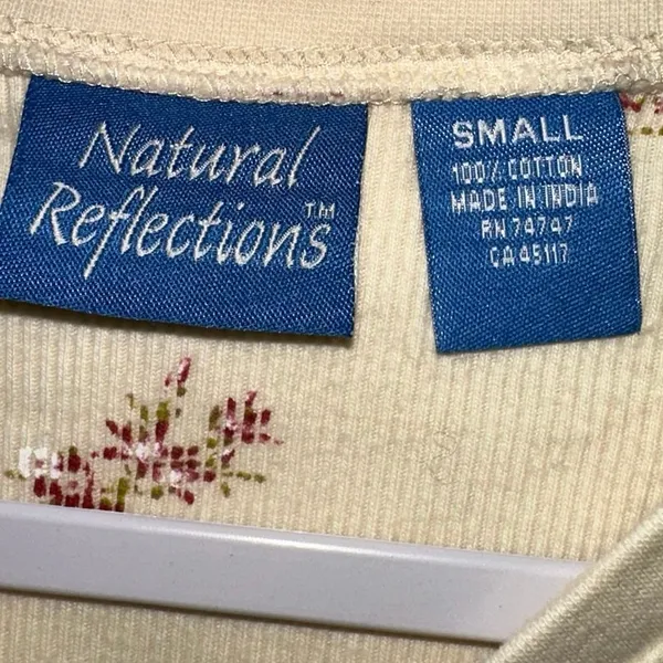 Natural Reflections Floral Thermal Henley Top Cream Long‎ Sleeve Size Small - Image 3