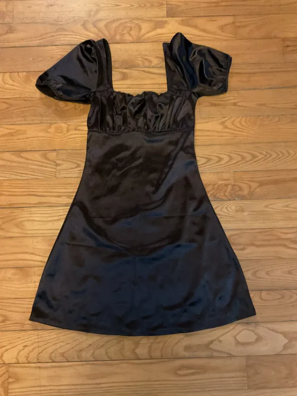 H&M Puff sleeve Dress - Image 3