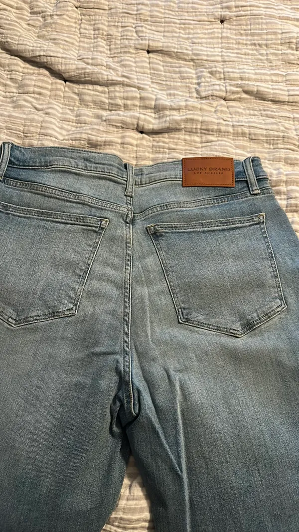 Button Fly Lucky Brand Jeans - Image 2