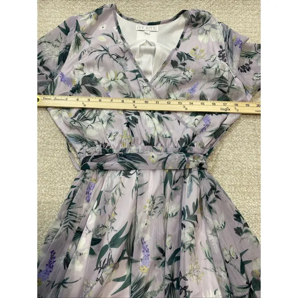 Ivy City Co Sweet Caroline Floral Maxi Dress Size M Lavender Wrap Smocked Sleeve - Image 9
