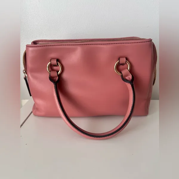 G by Guess Quilted Rose Pink Satchel with Gold Hardware - Image 2