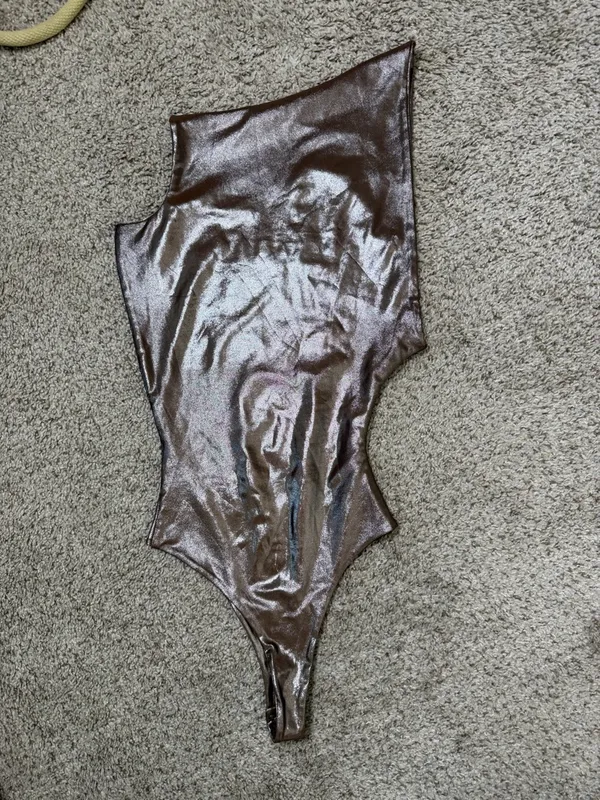 Coucoo Jani Bodysuit Metallic Lucky Penny One Shoulder‎ Women’s Size XS - Image 3