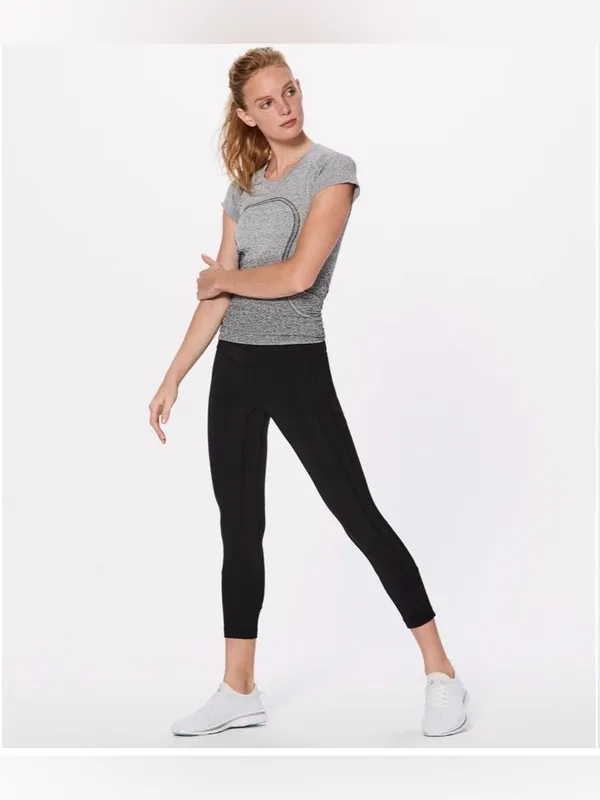 Lululemon All The Right Places Crop II 23" legging black size 6 - Image 13