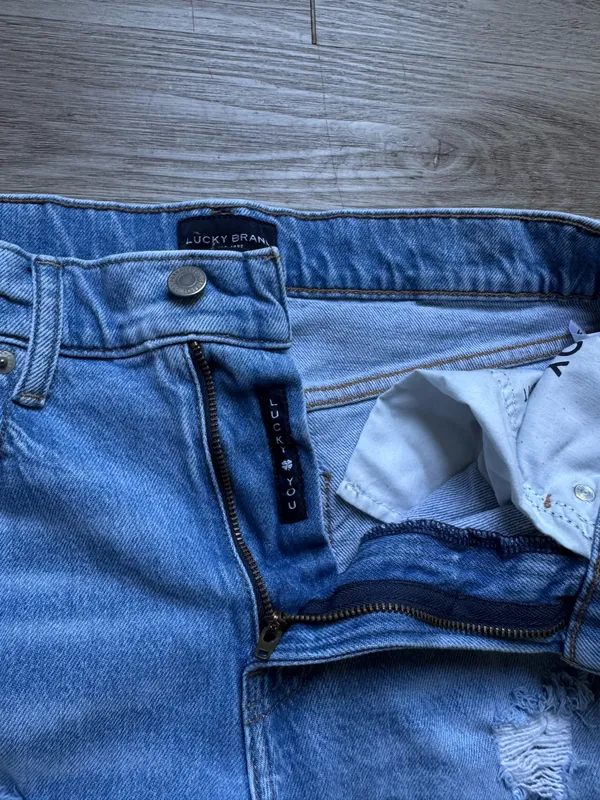 Women’s Lucky Brand Mid Rise Relaxed Straight jeans - Image 3