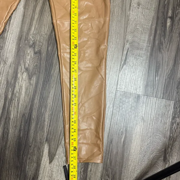 Abercrombie & Fitch Vegan Leather Pull On Leggings in Camel Tan Size Small Long - Image 7