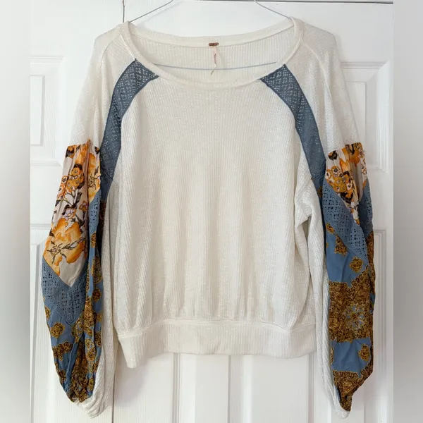 Free People Casual Clash Floral Balloon‎ Sleeves Size Small EUC - Image 5