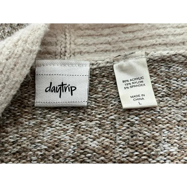 Daytrip Cardigan Chunky Knit Sweater Large Tan Granny Core Cozy Office Fall - Image 5