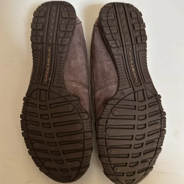 Skechers Relaxed Fit Brown Suede Loafers Women’s Size 9 Memory Foam Slip On - Image 2