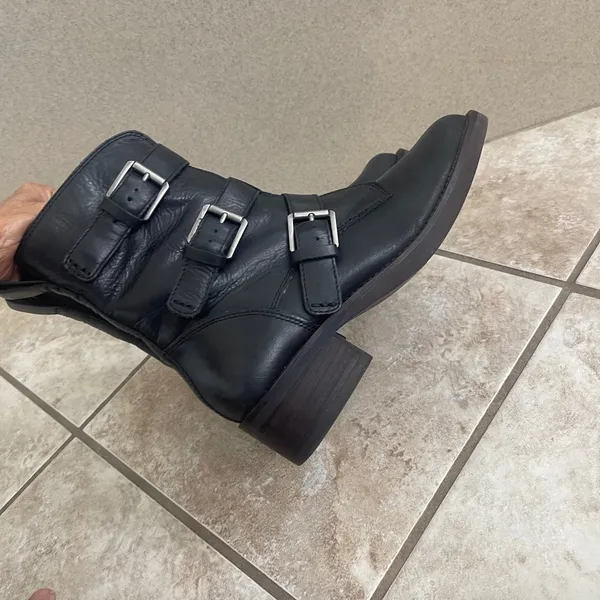 Lucky Brand Katriny Black Leather Triple Buckle Moto Boots Square Toe 7.5M EUC - Image 3
