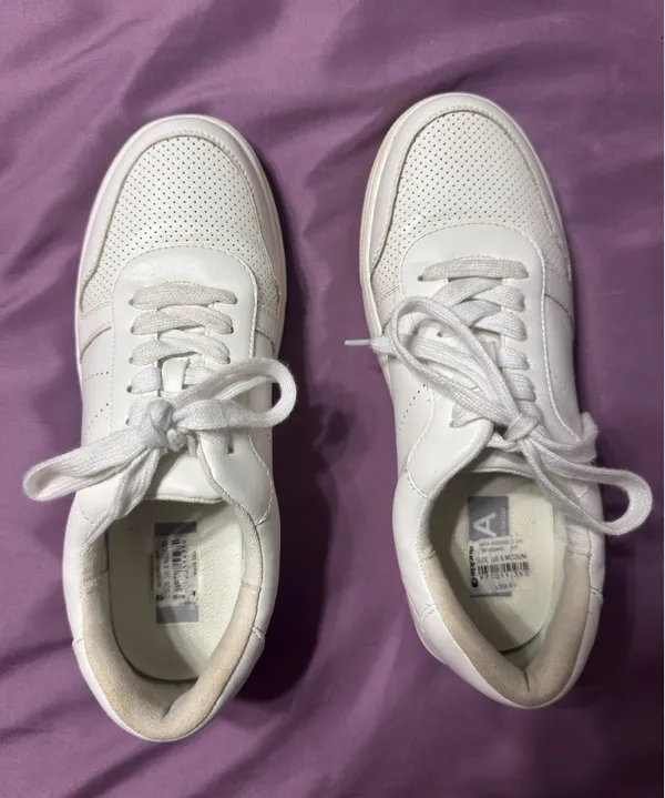 MIA Sneakers - Image 2