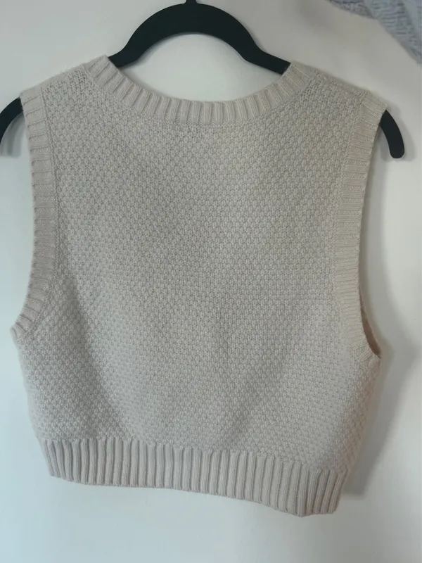 Aritzia Sunday Best Sparrow V-Neck Sweater Vest - Image 2