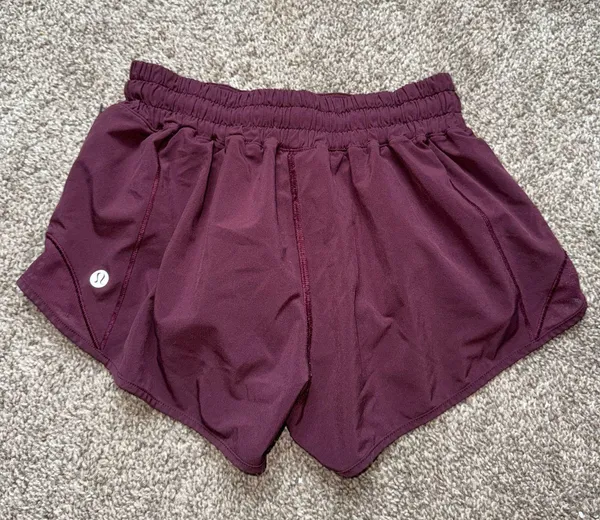 Lululemon Hotty Hot 2.5" - Image 2