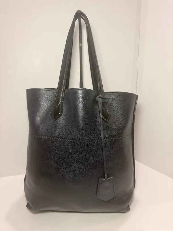 Fendi Dark Navy Leather Tote with Hanging Tag - Image 14