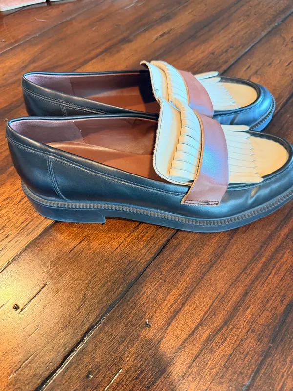 Marc Fisher Calixy Kiltie Fringe Loafers Black Cream Brown Size 8.5 - Image 2