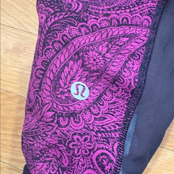 Lululemon Athletica Paisley Print Pants - Fuchsia and Black - Image 4