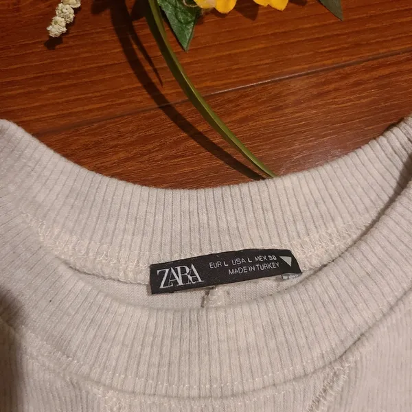 Zara Off White Crop Top Sweater Size L - Image 3