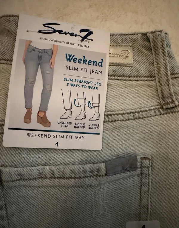 Seven 7 Women’s Blue Denim Weekend Slim Fit Jeans Size 4 Distressed MSRP $69 - Image 4