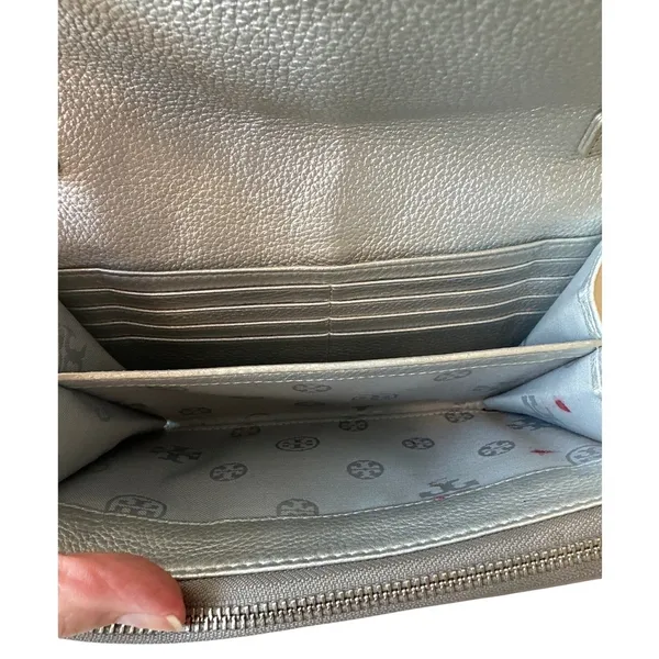 Tory Burch McGraw‎ WOC Crossbody Gray Heron Pebbled Leather Wallet - Image 11