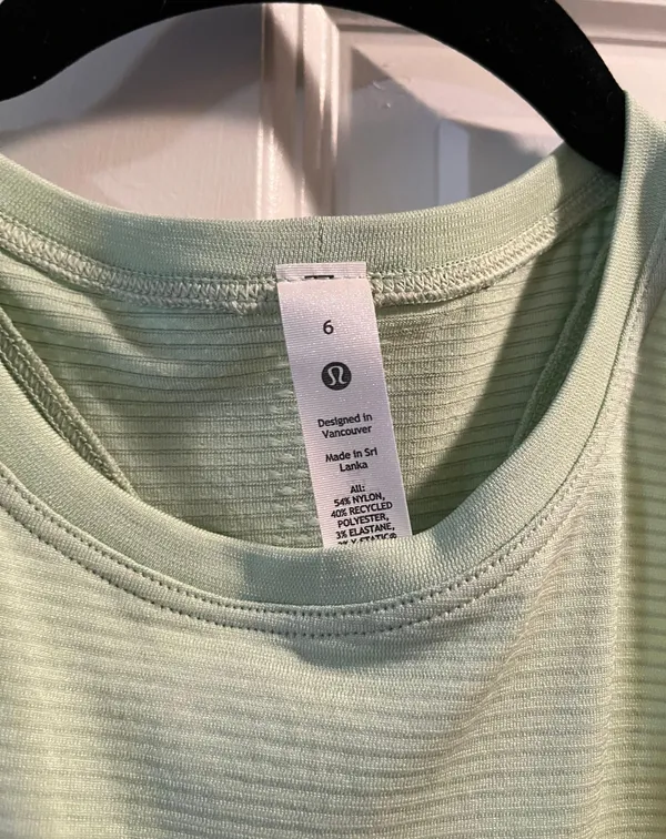Lululemon Swiftly Tech High Neck Tank Top Creamy Mint Size 6 - Image 4