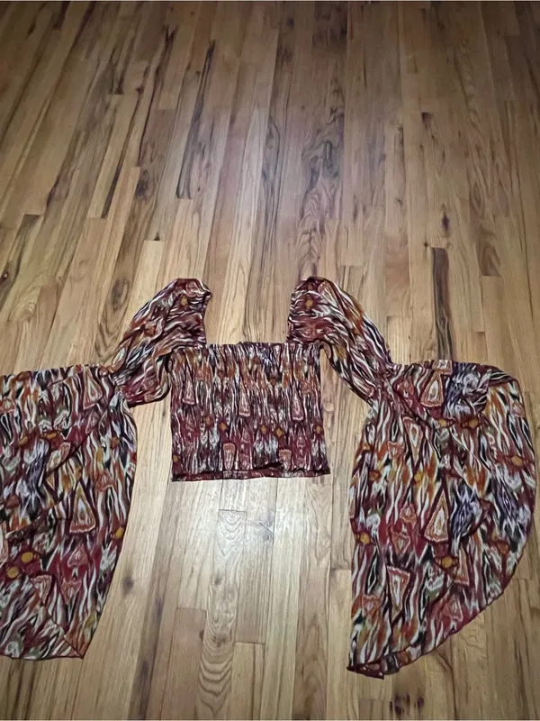 Live 4 Truth Size M Floral Boho Crop Top Bell Sleeve Blouse - Image 3