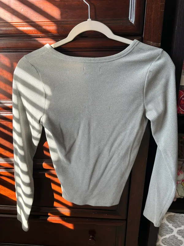 Grey Long Sleeve Hollister - Image 2
