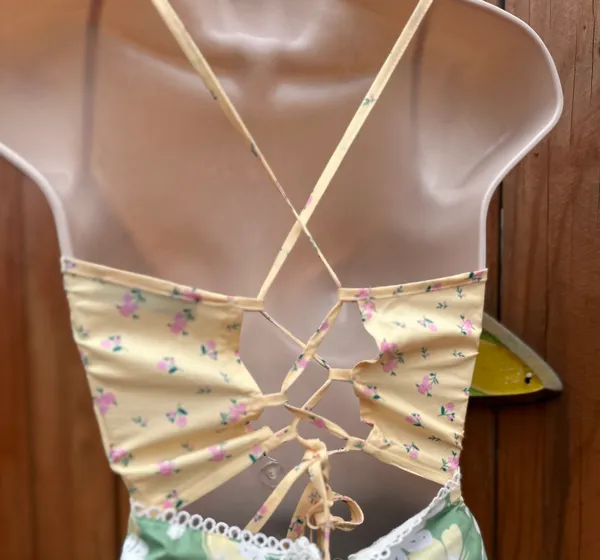 Cute floral crop/bralette top Size XS - Image 6