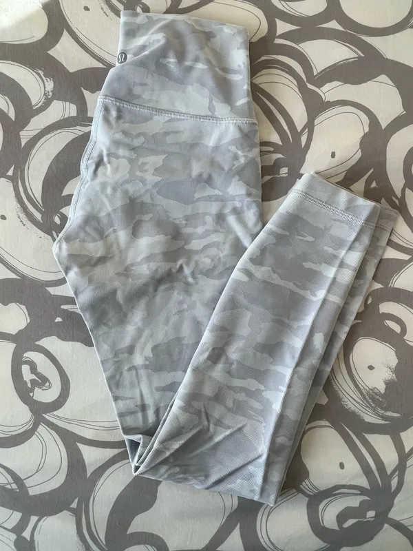 Lululemon Wunder Under Luxtreme High-Rise 25" - Image 2