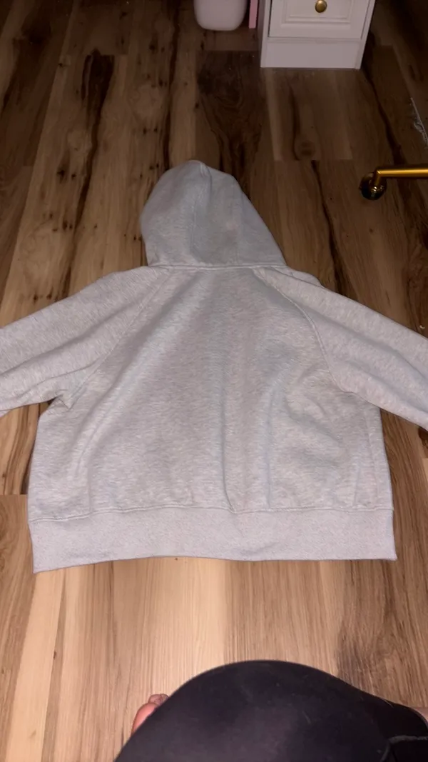 Half-Zip Amazon Sweatshirt Grey - Image 3