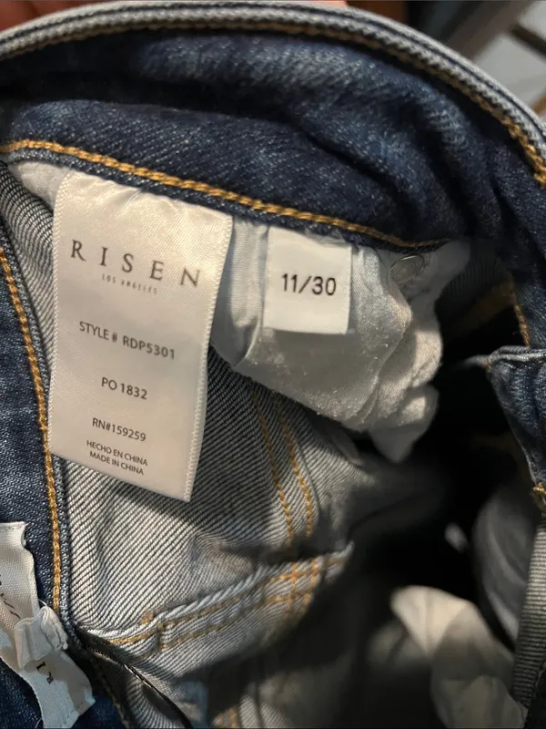 Risen Jeans Womens 11/30 Blue Mid Rise Crop Straight Distressed RDP5301 - Image 10