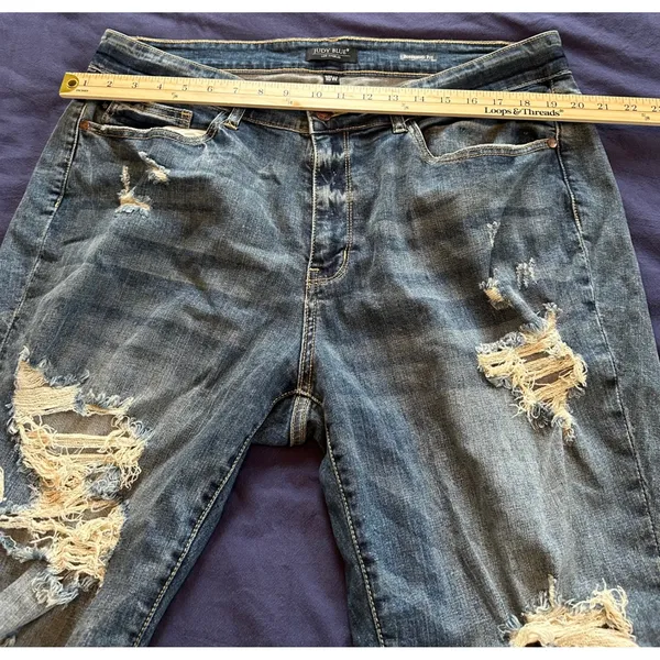 Judy Blue Los Angeles Boyfriend Fit Distressed Ripped Jeans Medium Wash 18W - Image 10