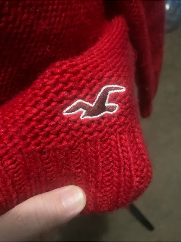 Hollister Red Knit sweater - Image 4